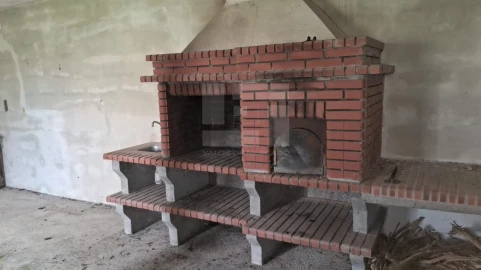 Moradia T6 para Venda em Monteiras