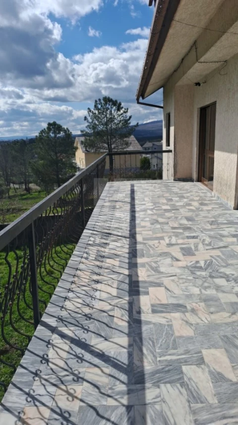 Moradia T6 para Venda em Monteiras