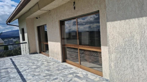 Moradia T6 para Venda em Monteiras