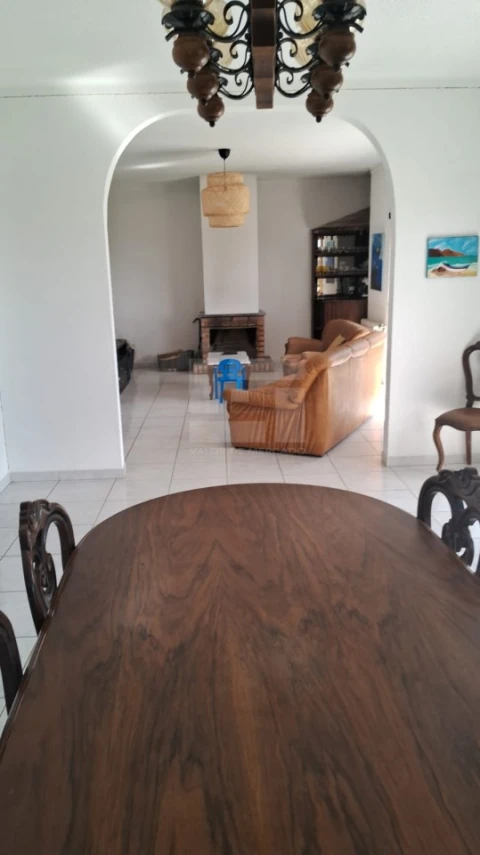 Moradia T6 para Venda em Monteiras