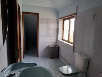 Moradia T6 para Venda em Monteiras