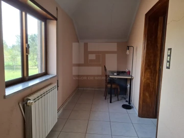 Moradia T6 para Venda em Monteiras