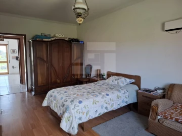 Moradia T6 para Venda em Monteiras