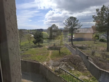 Moradia T6 para Venda em Monteiras