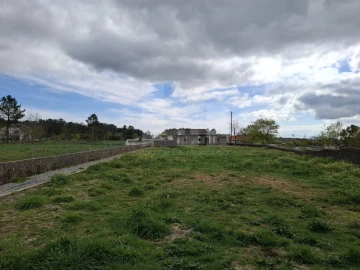 Moradia T6 para Venda em Monteiras