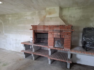 Moradia T6 para Venda em Monteiras