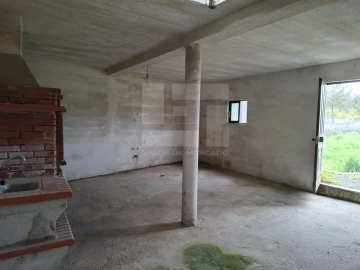 Moradia T6 para Venda em Monteiras