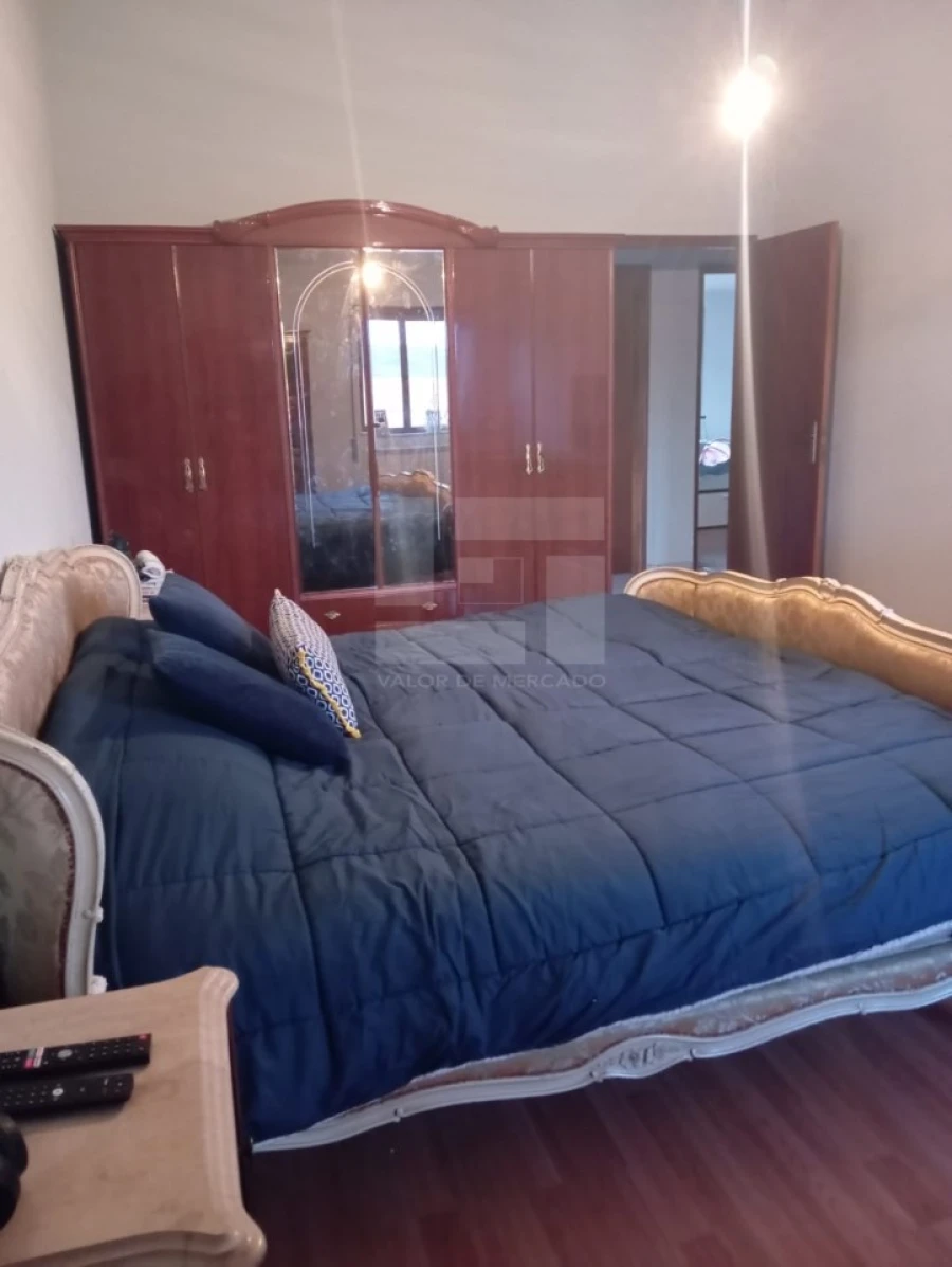 Moradia T6 para Venda em Monteiras Foto 11