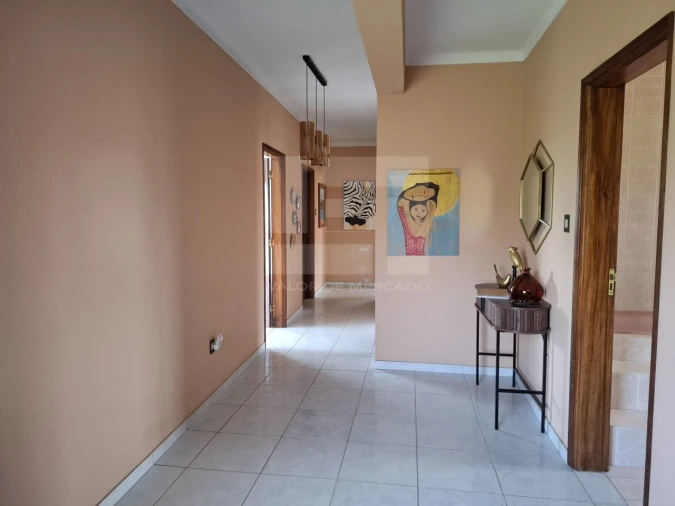 Moradia T6 para Venda em Monteiras Foto 82