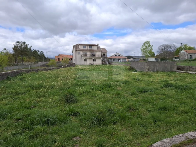 Moradia T6 para Venda em Monteiras Foto 98