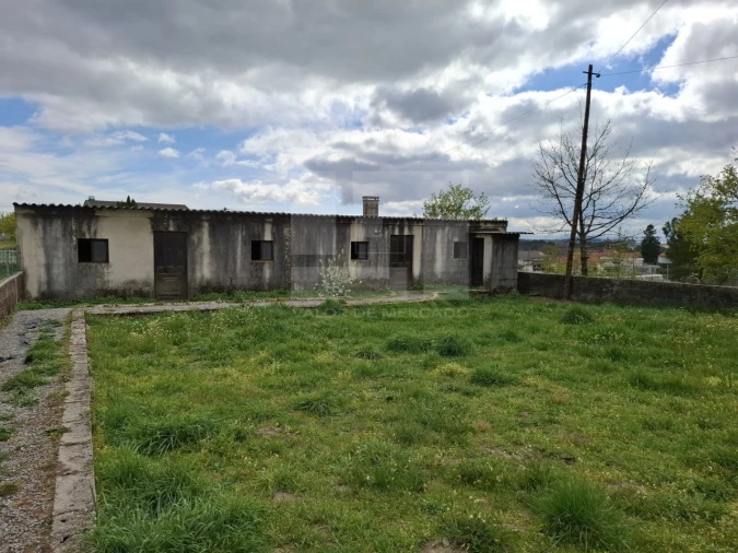 Moradia T6 para Venda em Monteiras Foto 99