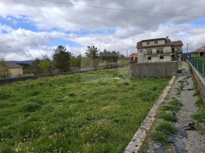 Moradia T6 para Venda em Monteiras Foto 102