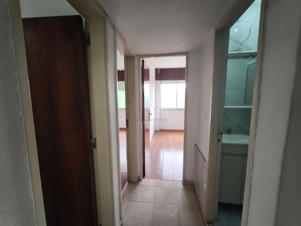 Apartamento T3 para Venda em Santo António dos Cavaleiros e Frielas Foto 23