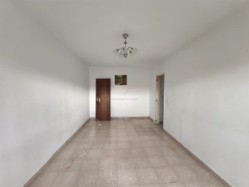 Apartamento T3 para Venda em Santo António dos Cavaleiros e Frielas