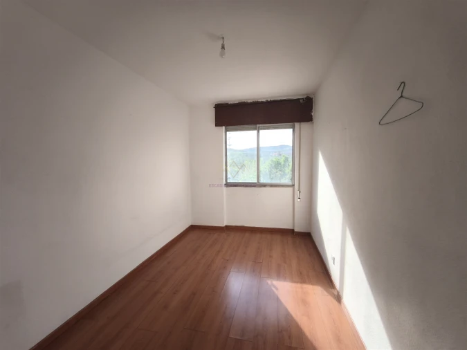 Apartamento T3 para Venda em Santo António dos Cavaleiros e Frielas Foto 13