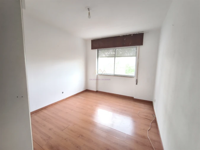 Apartamento T3 para Venda em Santo António dos Cavaleiros e Frielas Foto 17