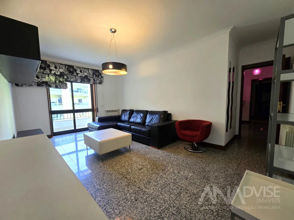 Apartamento T2 para Arrendamento em Repeses e São Salvador Foto 2