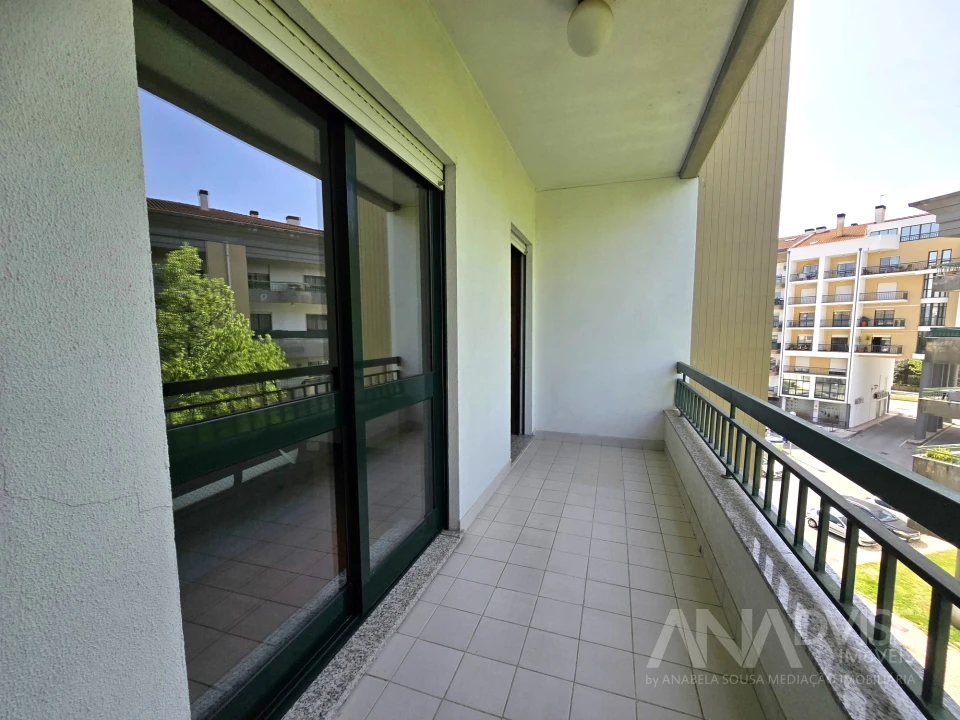 Apartamento T2 para Arrendamento em Repeses e São Salvador Foto 24