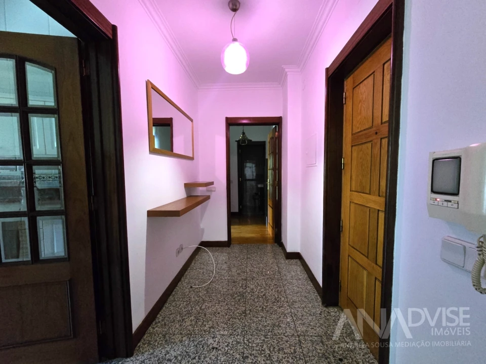 Apartamento T2 para Arrendamento em Repeses e São Salvador Foto 6