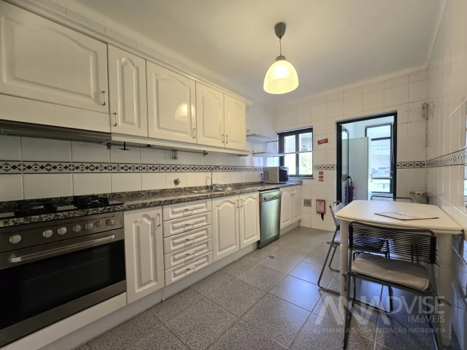 Apartamento T2 para Arrendamento em Repeses e São Salvador Foto 7