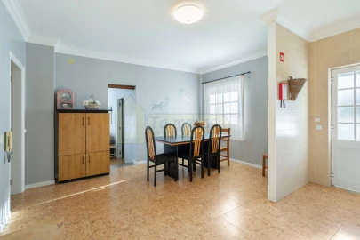 Moradia T4 para Venda em Moncarapacho e Fuseta