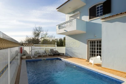 Moradia T4 para Venda em Moncarapacho e Fuseta