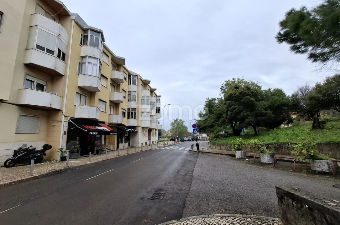 Apartamento T3 para Arrendamento em Oeiras e São Julião da Barra, Paço de Arcos e Caxias Foto 2