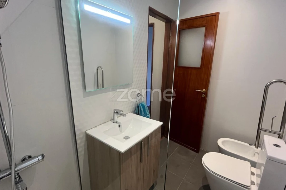 Apartamento T3 para Arrendamento em Oeiras e São Julião da Barra, Paço de Arcos e Caxias Foto 16