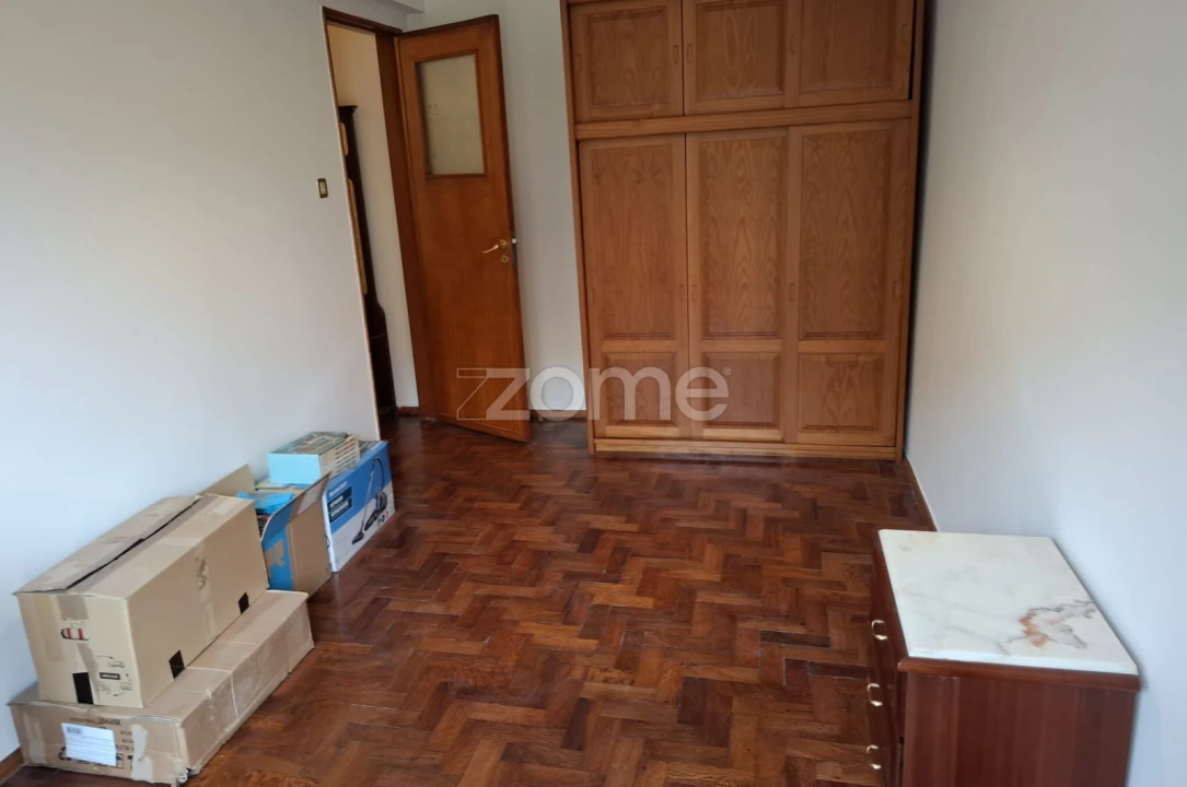 Apartamento T3 para Arrendamento em Oeiras e São Julião da Barra, Paço de Arcos e Caxias Foto 17