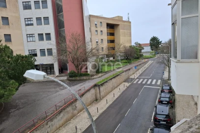 Apartamento T3 para Arrendamento em Oeiras e São Julião da Barra, Paço de Arcos e Caxias