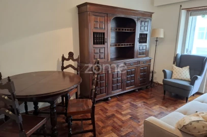 Apartamento T3 para Arrendamento em Oeiras e São Julião da Barra, Paço de Arcos e Caxias