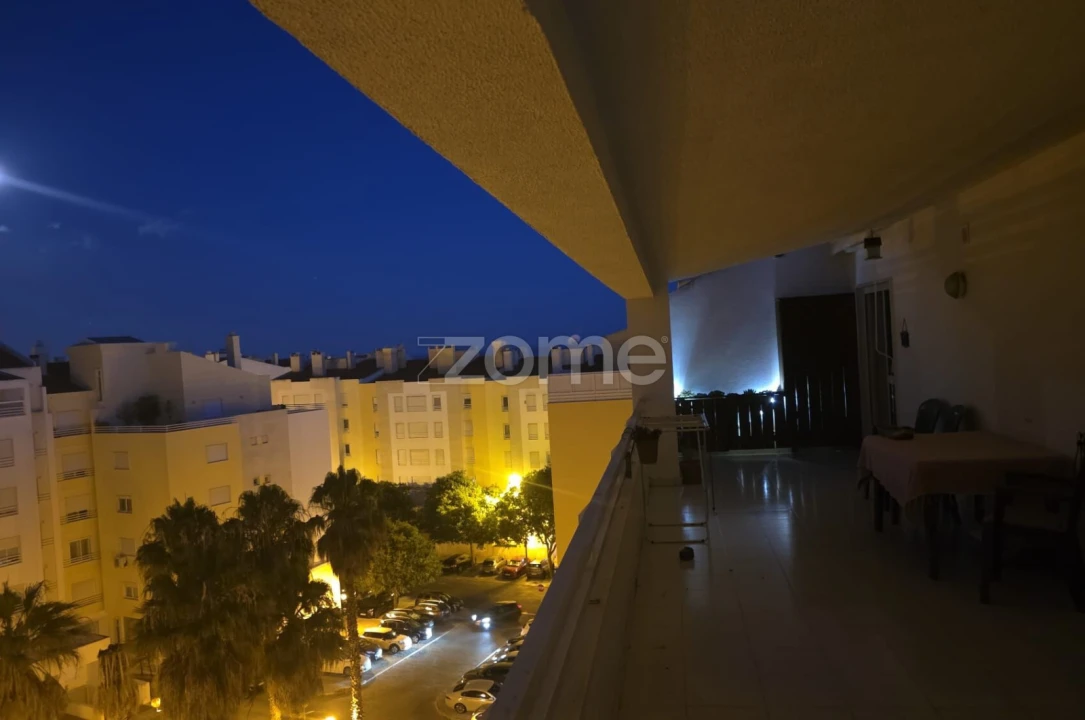 Apartamento T4 para Venda em Carcavelos e Parede Foto 32