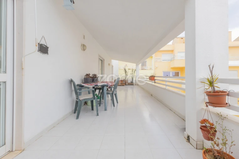 Apartamento T4 para Venda em Carcavelos e Parede Foto 26