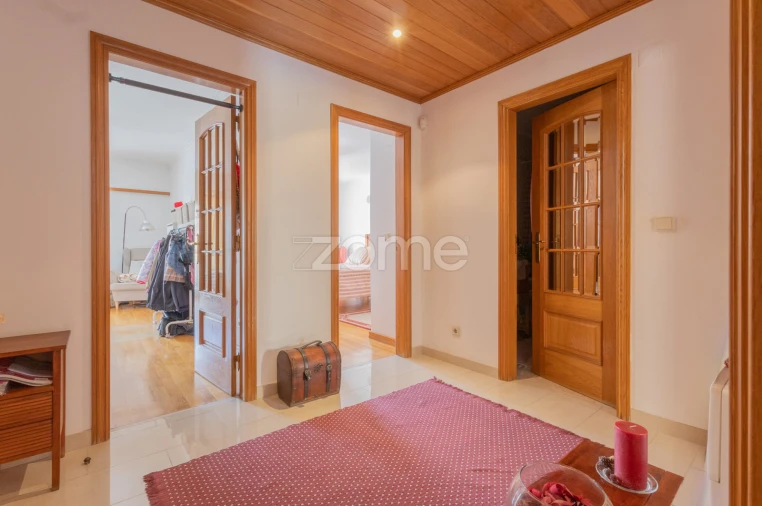 Apartamento T4 para Venda em Carcavelos e Parede Foto 46