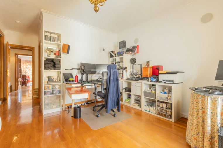 Apartamento T4 para Venda em Carcavelos e Parede Foto 48