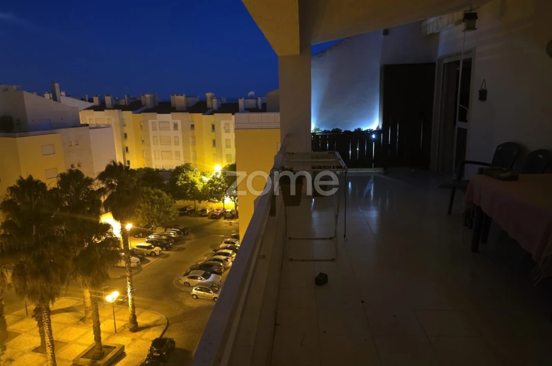 Apartamento T4 para Venda em Carcavelos e Parede Foto 31