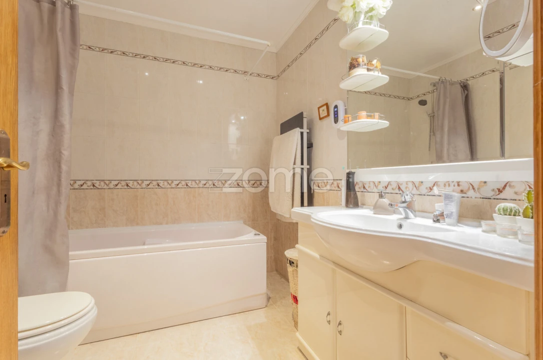 Apartamento T4 para Venda em Carcavelos e Parede Foto 50