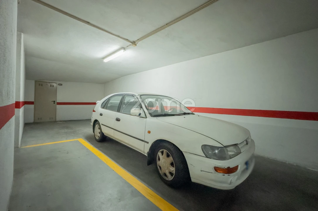 Apartamento T4 para Venda em Carcavelos e Parede Foto 51