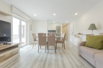 Apartamento T2 para Venda em Santa Maria e São Miguel, São Martinho, São Pedro Penaferrim