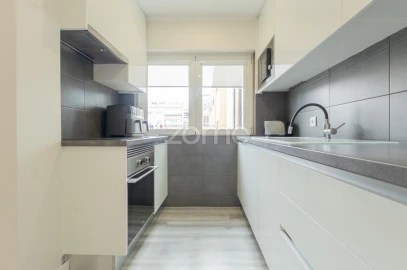 Apartamento T2 para Venda em Santa Maria e São Miguel, São Martinho, São Pedro Penaferrim