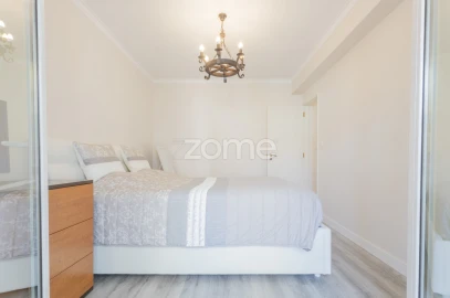 Apartamento T2 para Venda em Santa Maria e São Miguel, São Martinho, São Pedro Penaferrim