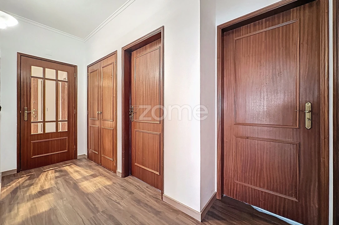 Apartamento T3 para Venda em Tavarede Foto 11