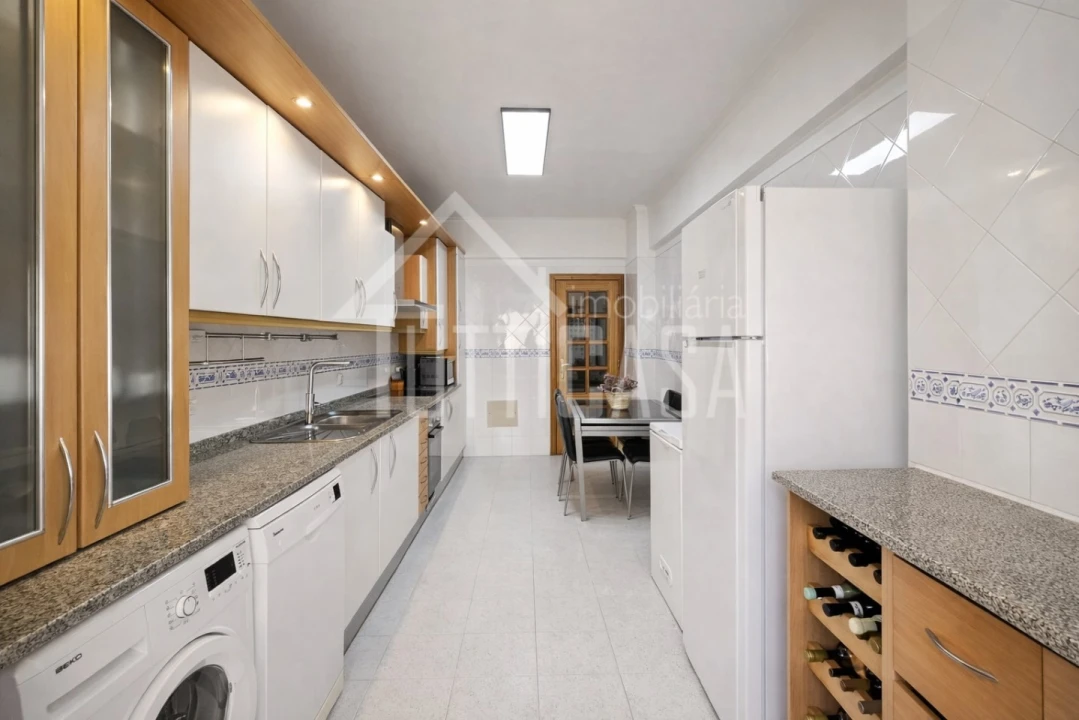 Apartamento T2 para Venda em Póvoa de Santa Iria e Forte da Casa Foto 14