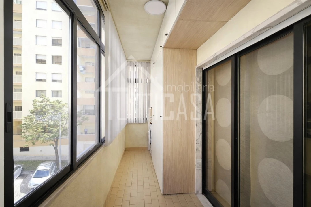 Apartamento T2 para Venda em Póvoa de Santa Iria e Forte da Casa Foto 8
