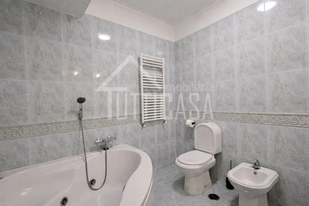 Apartamento T2 para Venda em Póvoa de Santa Iria e Forte da Casa Foto 28