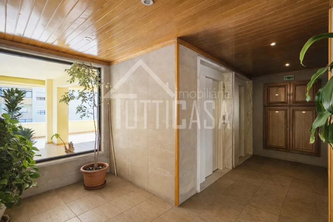 Apartamento T2 para Venda em Póvoa de Santa Iria e Forte da Casa Foto 35