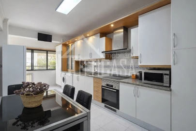 Apartamento T2 para Venda em Póvoa de Santa Iria e Forte da Casa