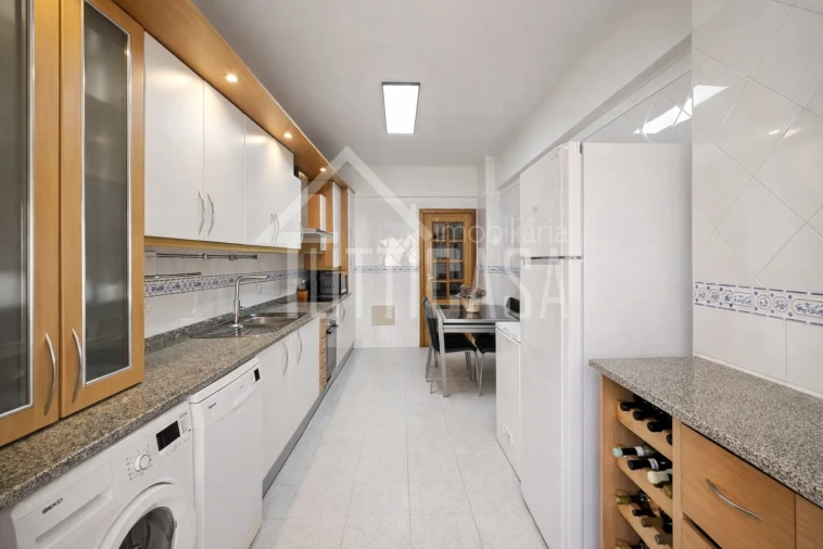 Apartamento T2 para Venda em Póvoa de Santa Iria e Forte da Casa Foto 14