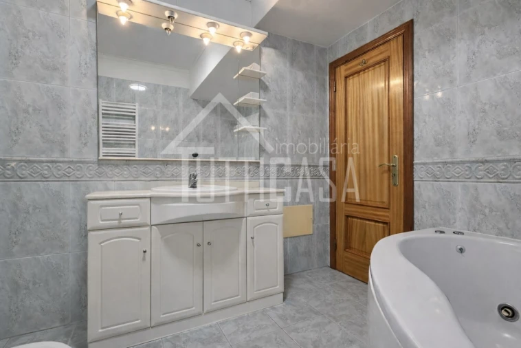 Apartamento T2 para Venda em Póvoa de Santa Iria e Forte da Casa Foto 27