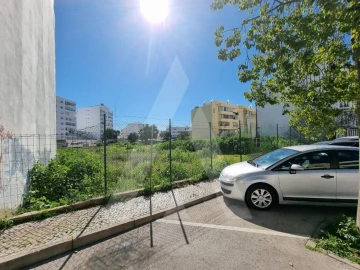 Terreno para Venda em Olhão